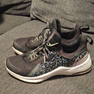 Nike Women's Black and Speckled Blue Athletic Shoes